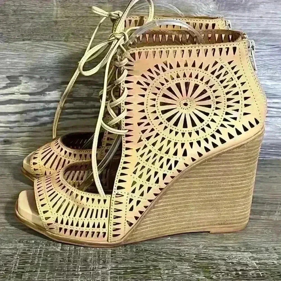 Jeffrey Campbell Rayos Perforated Cut out Wedge Heels Size 9.5 - Picture 4 of 14